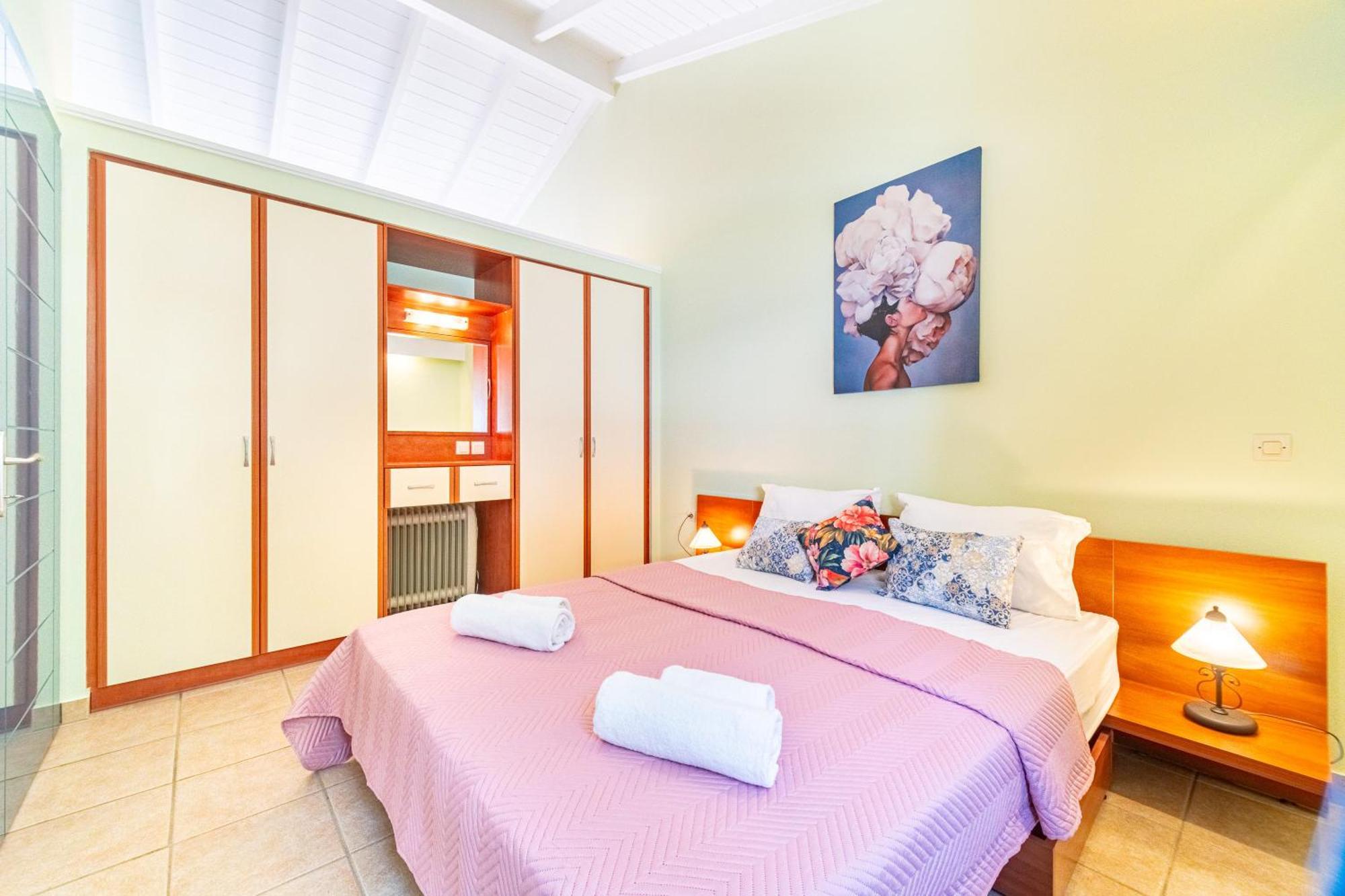 Blue Lagoon Apartment *